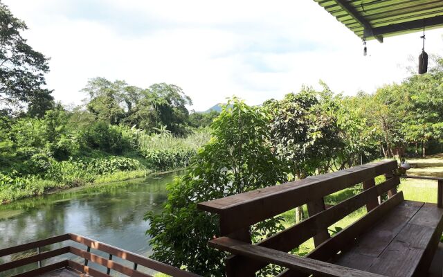 Baan Suansabaijai Resort