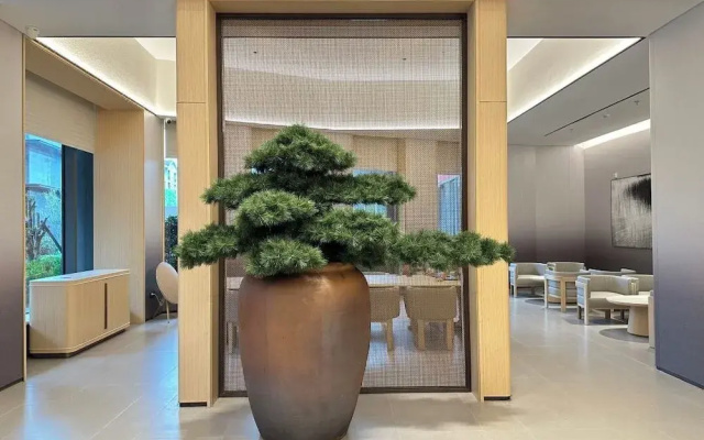 Full Season Hotel-HGH
