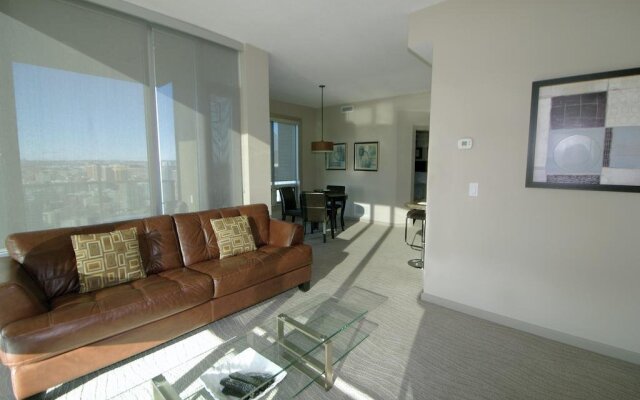 Suite Digs Vetro