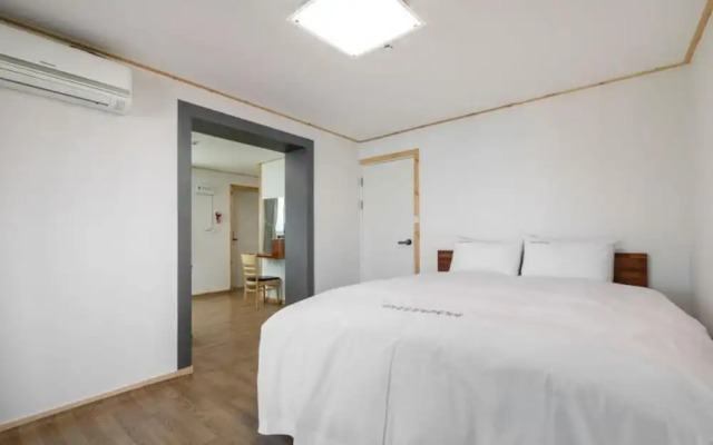 Yeosu Geumpa Pension