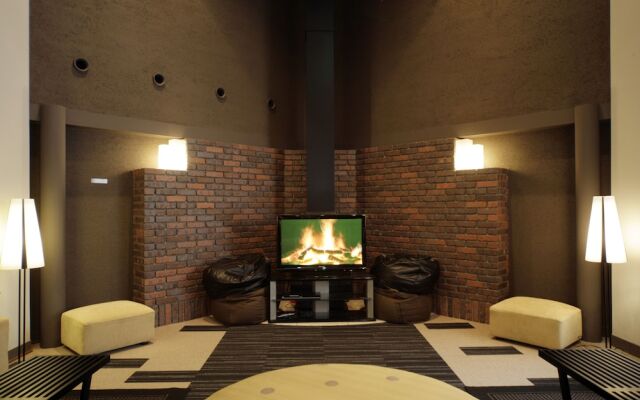 The Ridge Hotel & Apartments