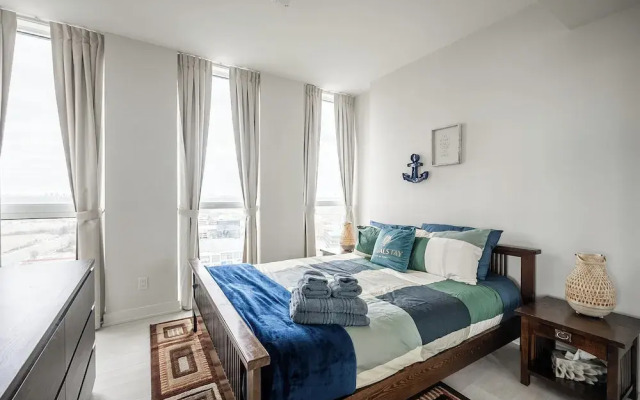 GLOBALSTAY Modern Sonic Way Condos
