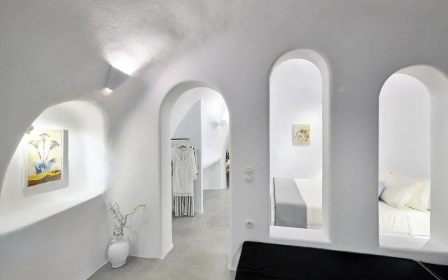 Cave Suite Oia