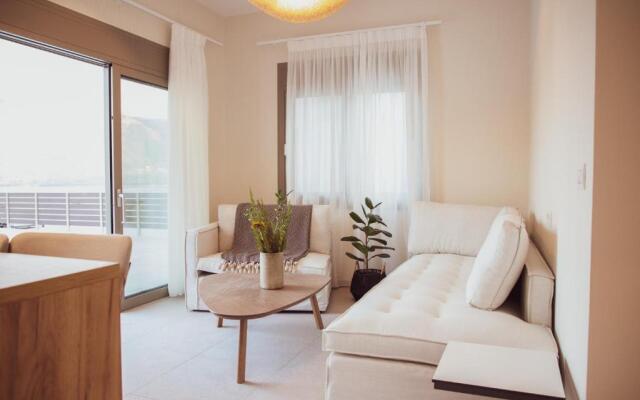 Plataria Sunrise Resort