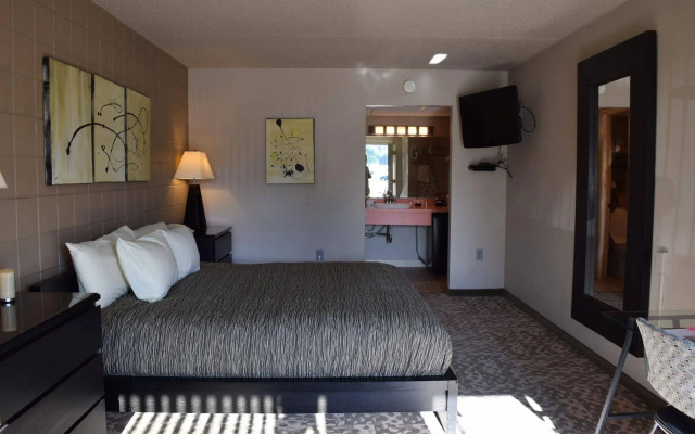 The Black Hawk Hotel