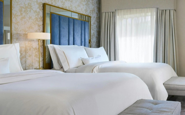 The College Green Hotel Dublin, Autograph Collection