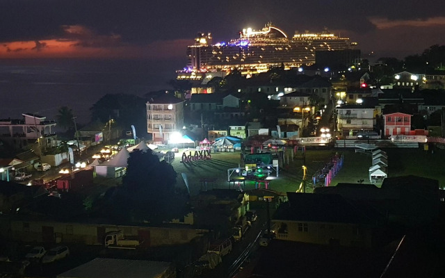 Lovely 2-bedroom apartment with shared jacuzzi & pool