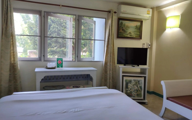 Changpuak Hotel