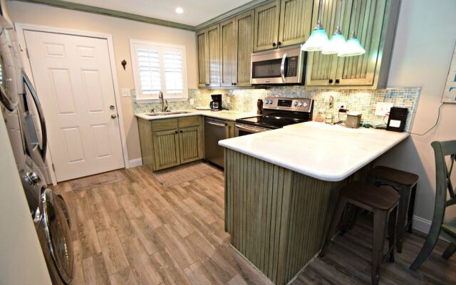 Lani Kai 227 by RedAwning