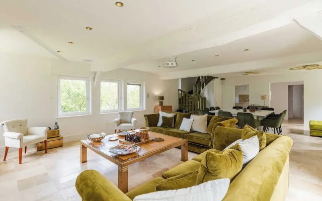 Haven of Peace With Heated Pool and Garden