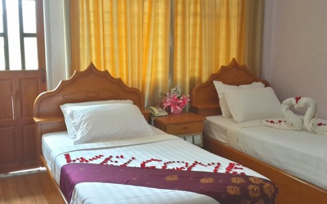 New Palace Hotel