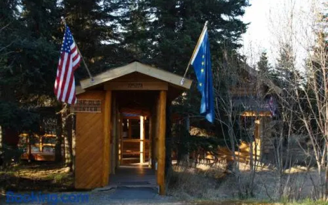 Wise Old Hunter Lodge