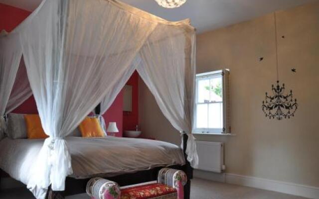Bove Town House Apartments