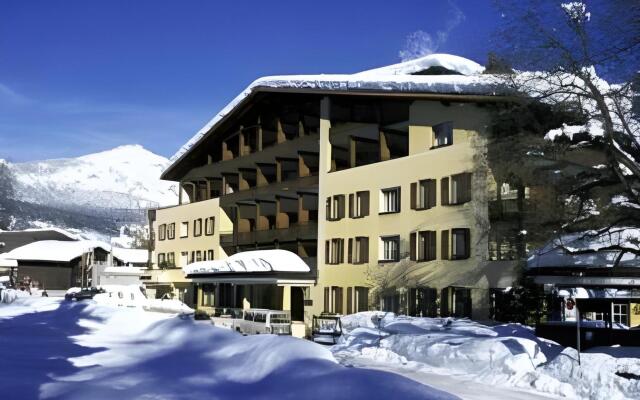 Adula Hotel