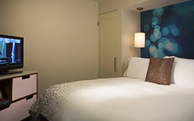 Renaissance Ocean Suites