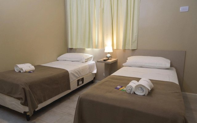 Alhambra Inn Hotel