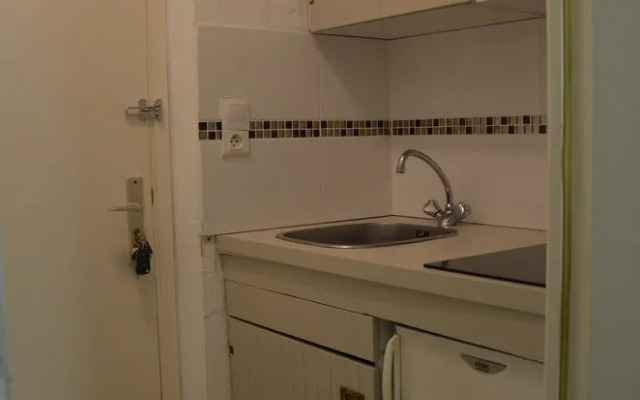 Grand studio vue mer à Marina Baie des Anges