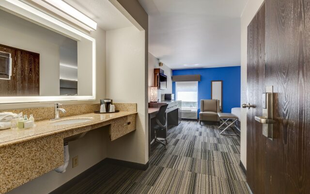 The Alexis Inn & Suites - Nashville Airport