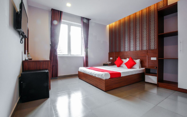 Truong Sa Hotel by OYO