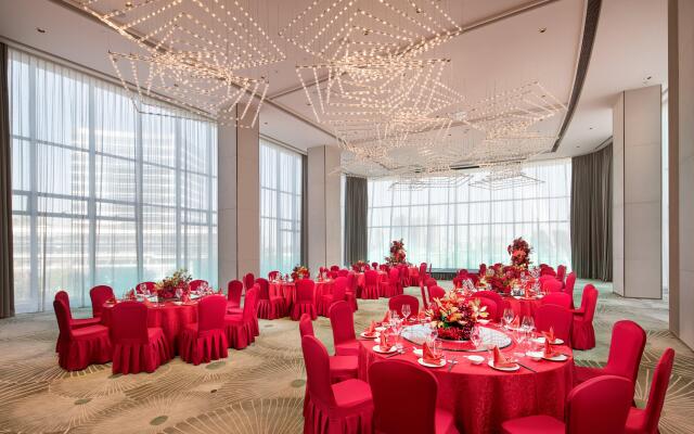 Holiday Inn Zhengzhou Riverside by IHG