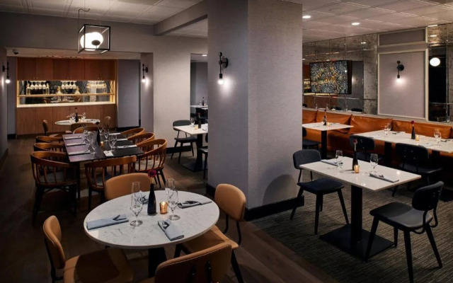 Claridge House Chicago, Tapestry Collection by Hilton