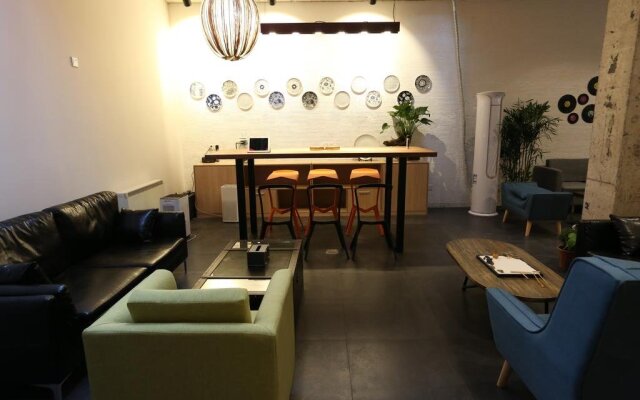 Dong Tian private courtyard