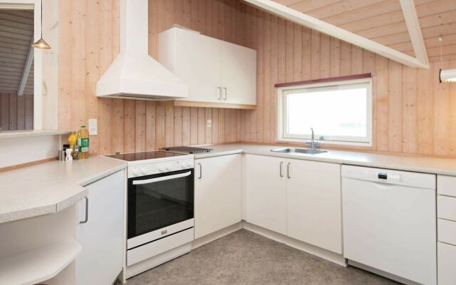 Homely Holiday Home in Juelsminde Near Sea