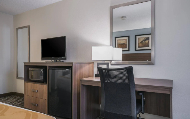 Quality Hotel Morehead City