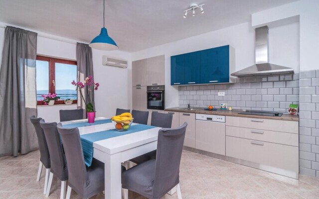 Awesome Home in Omis With Wifi and 6 Bedrooms