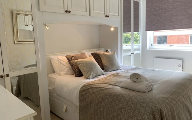 The Courtyard, Windsor, 2 Beds