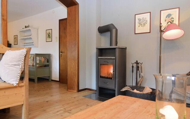Quaint Holiday Home near Ski Area in Neuastenberg