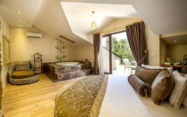 Lale Hotel