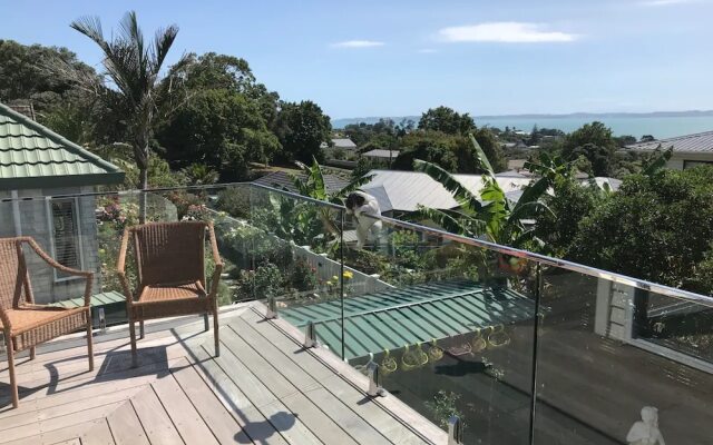 3 Bedroom Village Retreat Home With Sea Views