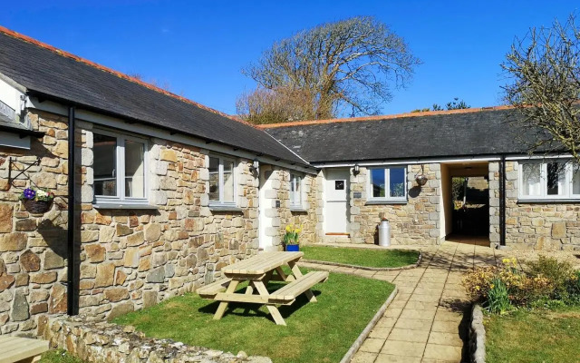 Oak Barn