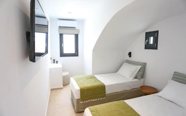 La Maltese Boutique Paros