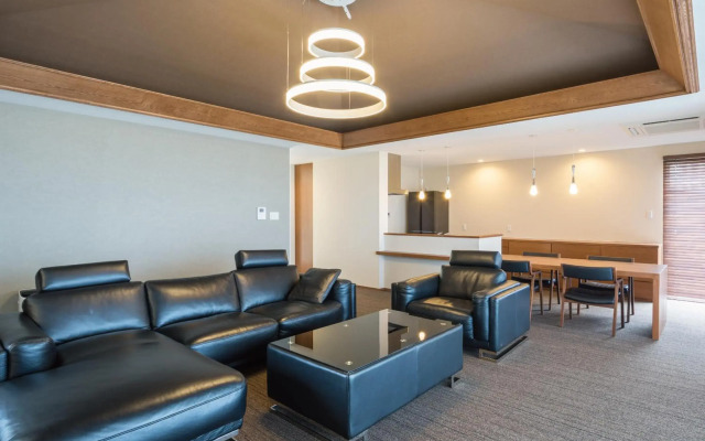 Condominium T-Room