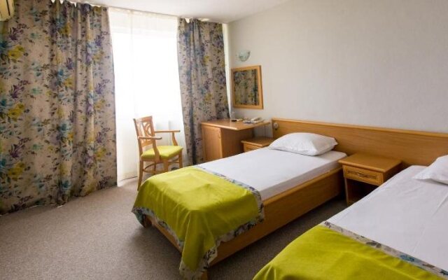 Briz 2 Hotel