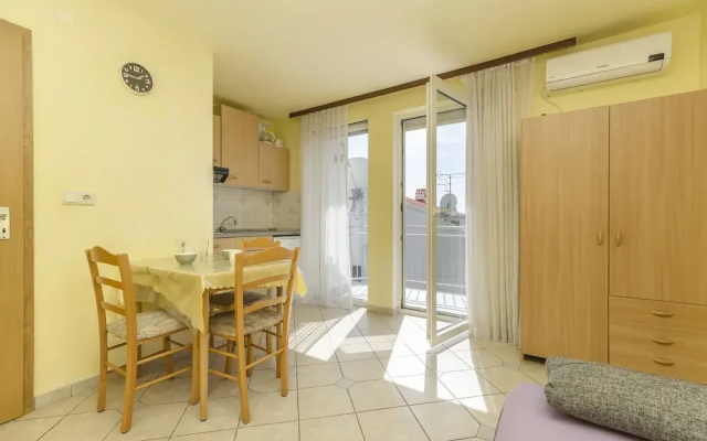 Apartment and Room Ilija