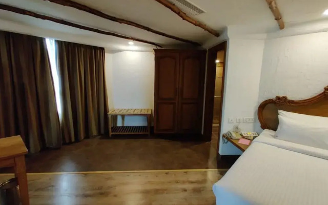 S Hotel