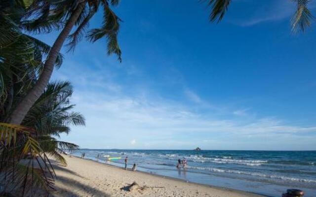 Mosaic Condominium B25M by Malai