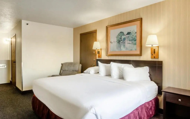 GuestHouse Inn & Suites Fort Collins