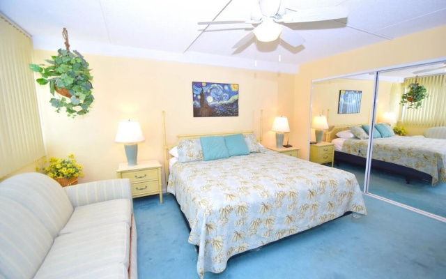 Atlantis 909 2 Bedroom Condo by RedAwning