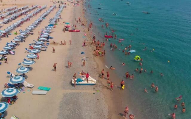 Appartamento Spazioso Vicino Al Mare