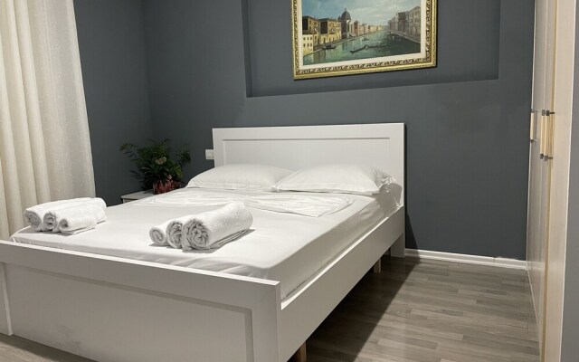Center Residence