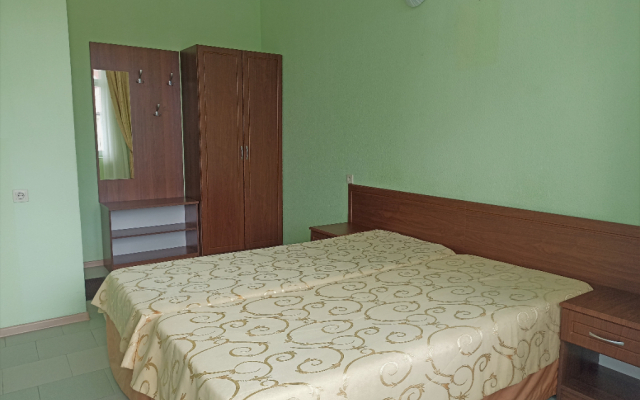 "Green" ("Грин Вардане")