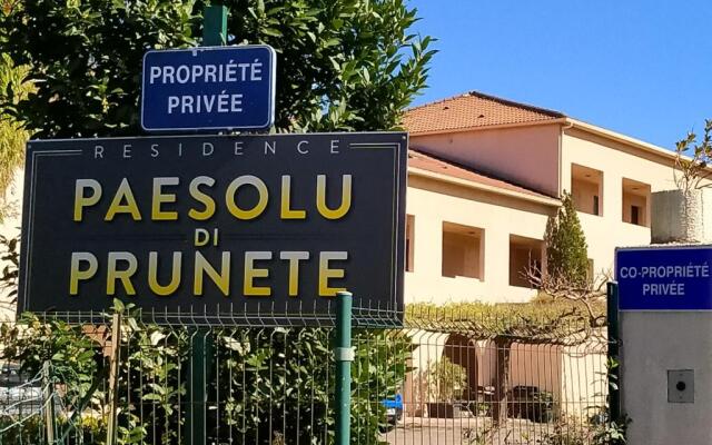 studio à 100m de la plage et de la piscine