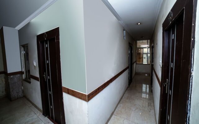 OYO 15248 Hotel Shreemaa