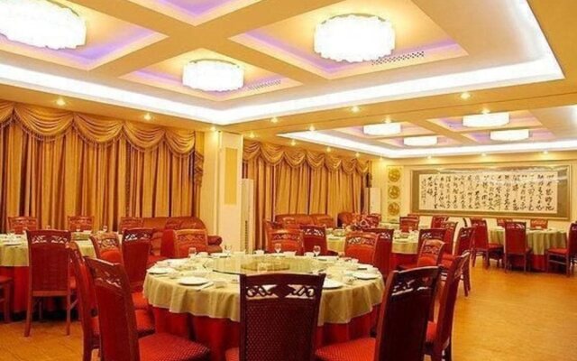 Wolong Shanshui Hotel - Qingdao