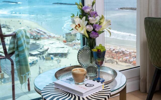 Crowne Plaza Tel Aviv Beach by IHG
