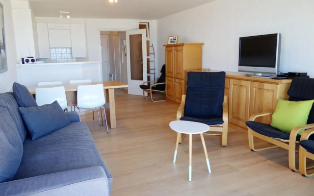 Apartment in Nieuwpoort by the Beach